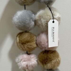 NWT Pom Pom faux fur scarf